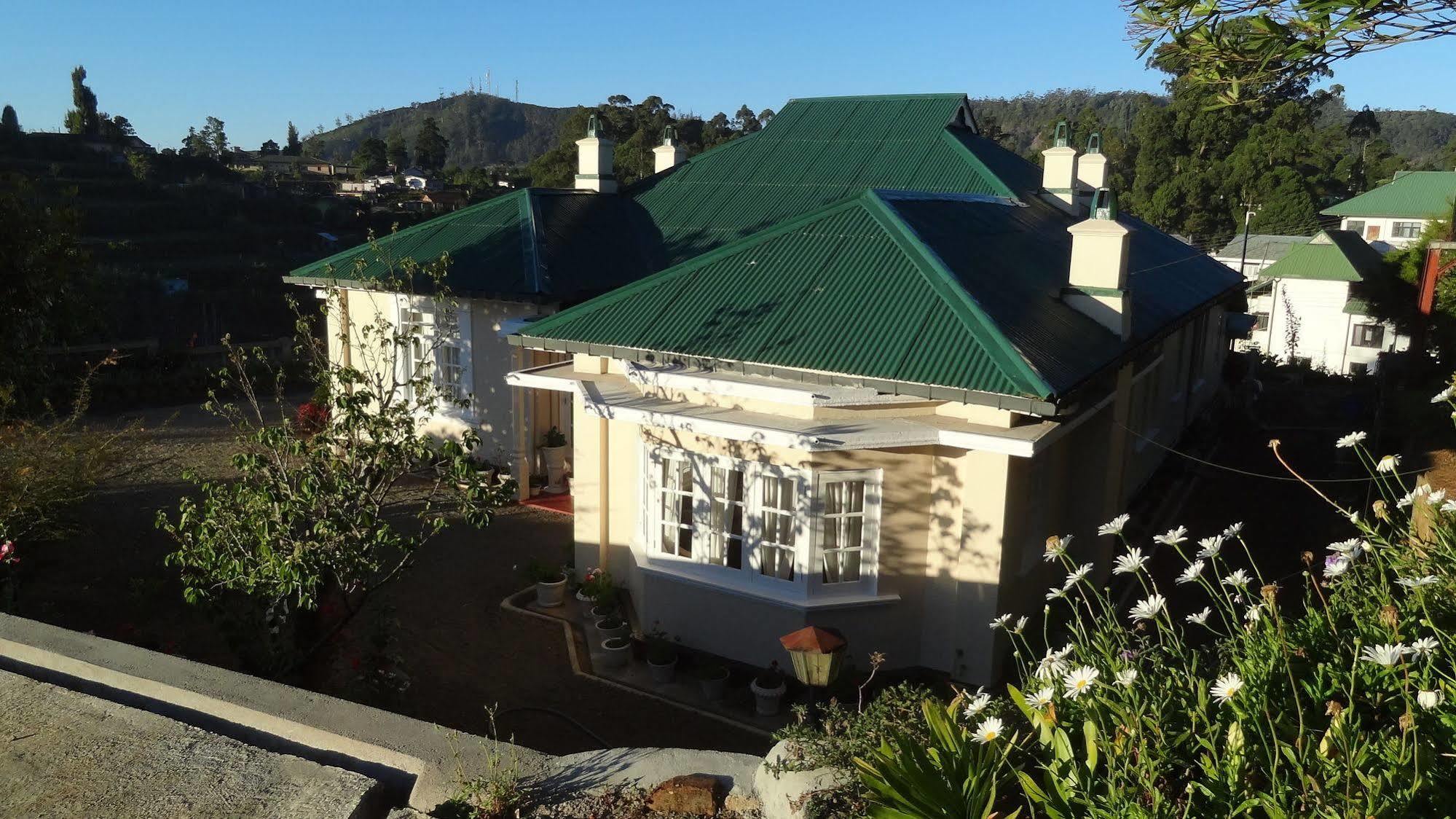 Senani Colonial Holiday Bungalow Nuwara Eliya Bagian luar foto