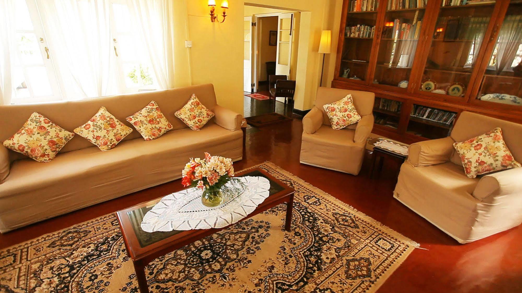 Senani Colonial Holiday Bungalow Nuwara Eliya Bagian luar foto