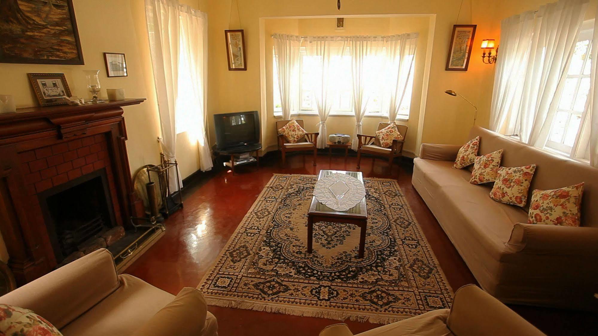 Senani Colonial Holiday Bungalow Nuwara Eliya Bagian luar foto